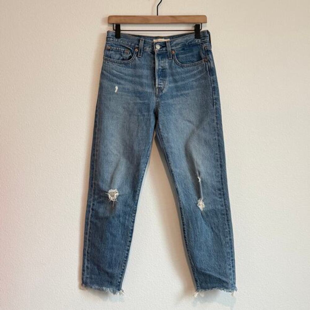 Levi's Premium Wedgie Straight Jeans 27 Distressed High Rise Frayed Hem Denim
